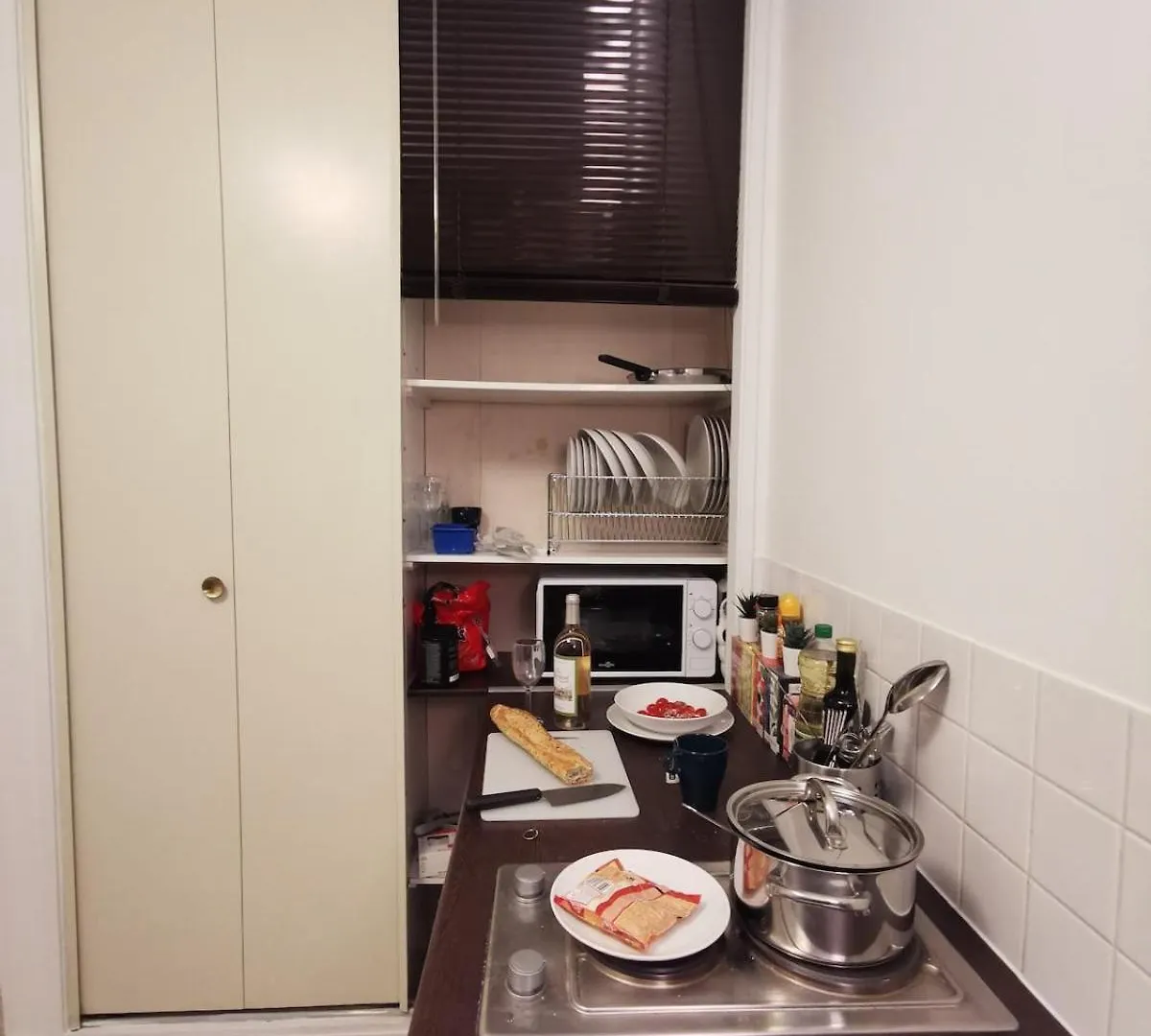 Eiffel Tower, Seine River, Private Apartment, Pont De L'Alma, 2 Min Walk 파리 아파트